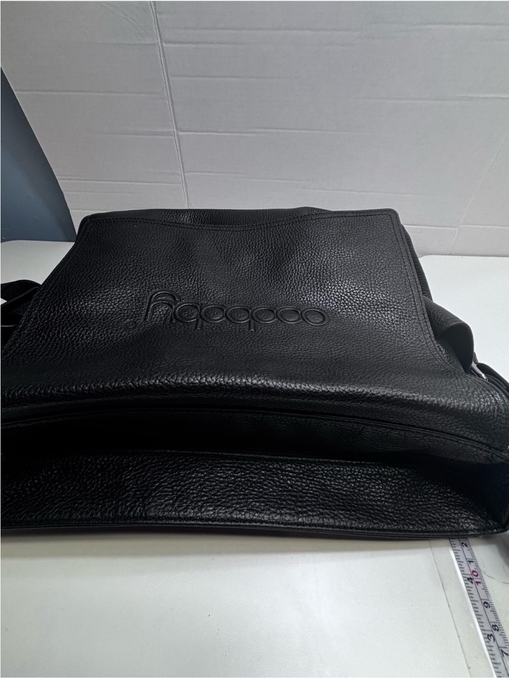 OooBaby Made in Italy Black Pebbled Leather The Urban Bag
Crossbody 14x14 - Picture 2 of 8